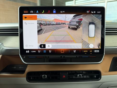 Used 2025 Volkswagen ID. Buzz 1st Edition RWD image 19