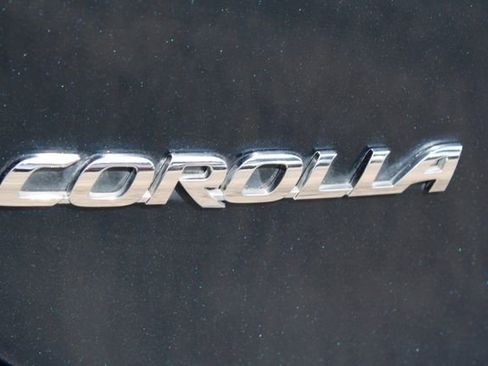 Used 2019 Toyota Corolla LE FWD image 6