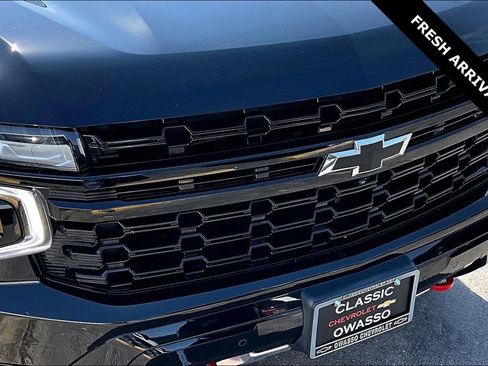 Used 2024 Chevrolet Tahoe Z71 w/ Luxury Package image 31