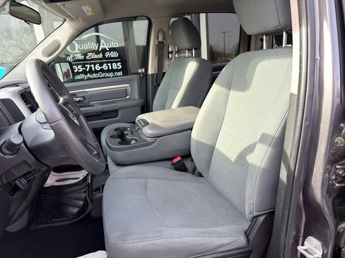 Used 2020 RAM 1500 Classic SLT image 16