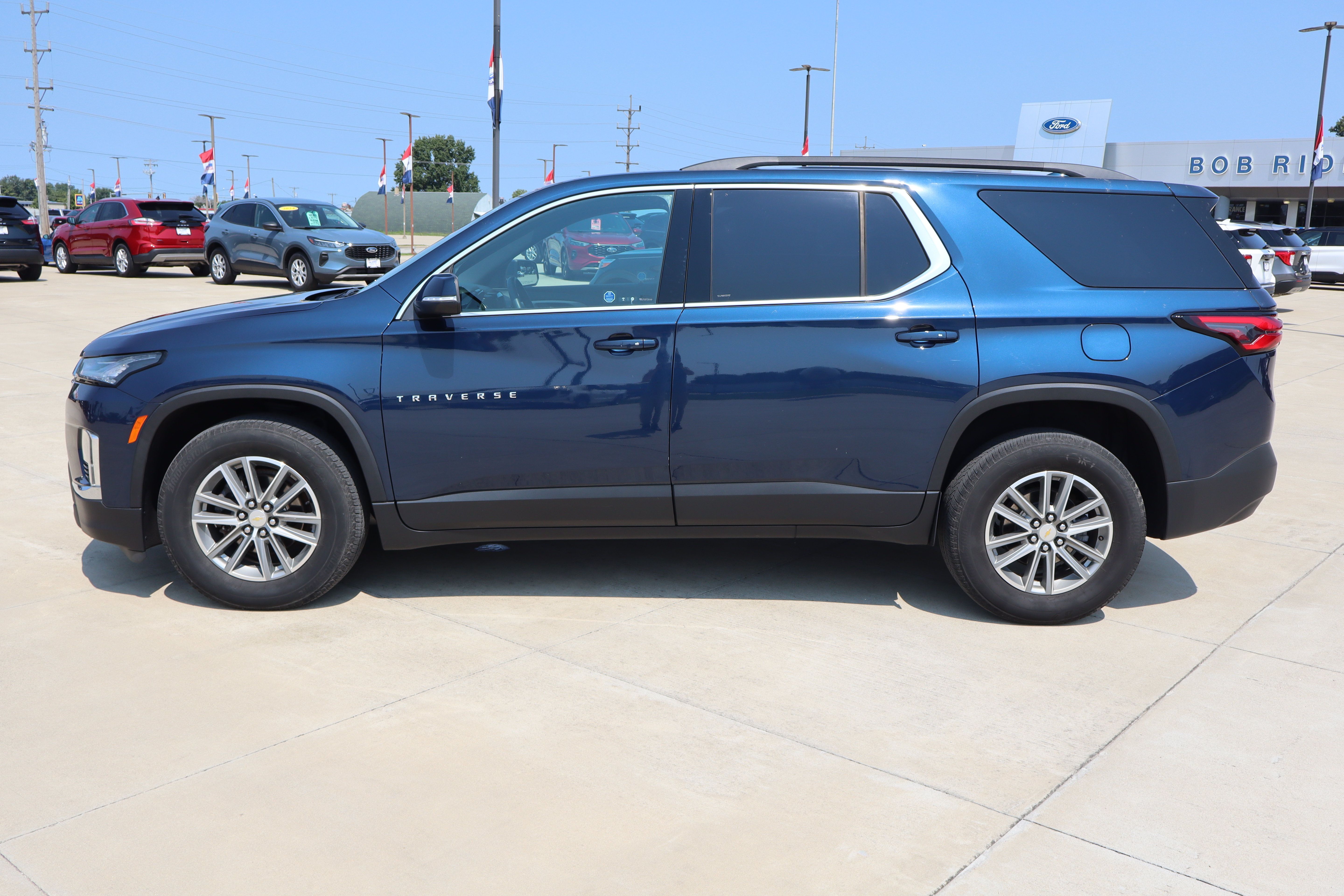 Used 2023 Chevrolet Traverse LT w/ LPO, Floor Liner Package AWD/4WD image 8
