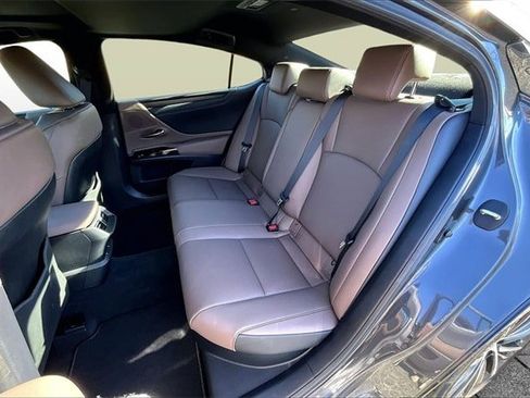 Used 2024 Lexus ES 300h w/ Premium Package image 25
