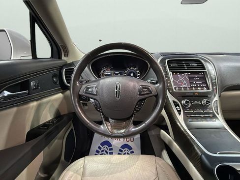 Used 2017 Lincoln MKX Reserve w/ Driver Assistance Package image 13