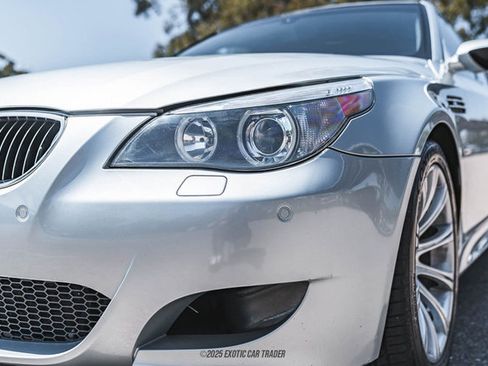 Used 2006 BMW M5 image 62