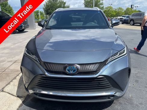 Used 2021 Toyota Venza XLE w/ Softex Package AWD/4WD image 3