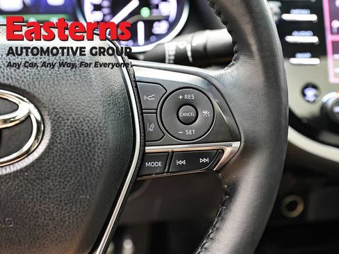 Used 2018 Toyota Camry XLE w/ Driver Assist Package FWD image 16