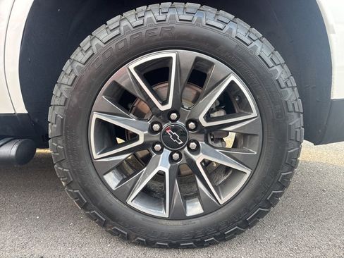 Used 2021 Chevrolet Tahoe Z71 w/ Rear Media and Nav Package image 14