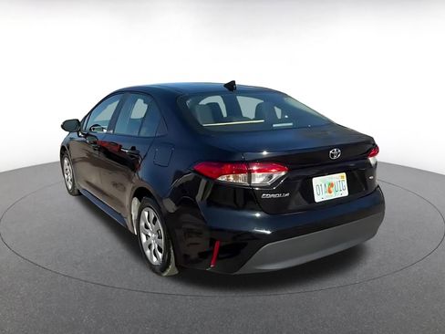 Used 2025 Toyota Corolla LE image 11