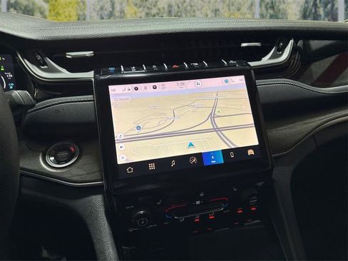 Used 2024 Jeep Grand Cherokee Limited 4xe image 27