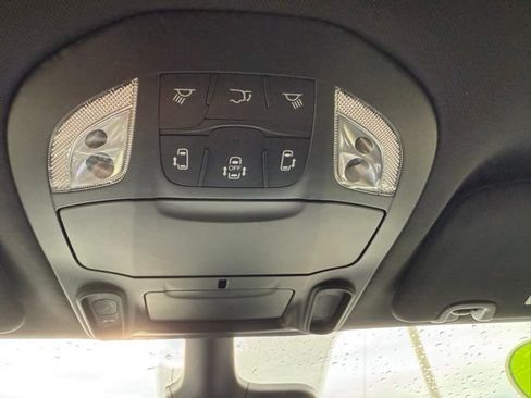 New 2026 Chrysler Pacifica Select AWD/4WD image 36