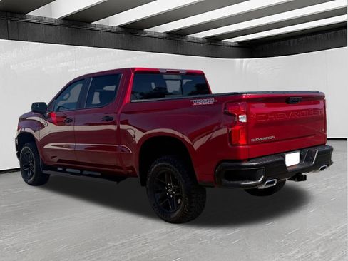 Used 2025 Chevrolet Silverado 1500 LT Trail Boss w/ Convenience Package II AWD/4WD image 4