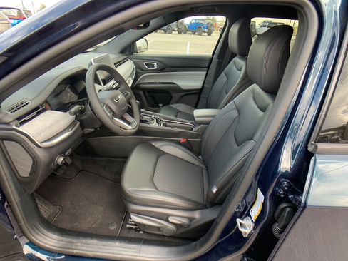 New 2026 Jeep Compass Latitude AWD/4WD image 9