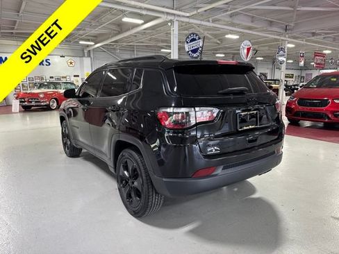 Used 2021 Jeep Compass Latitude AWD/4WD image 3