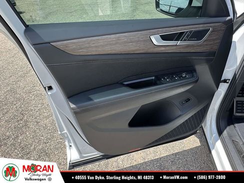 Used 2024 Volkswagen Atlas SEL Premium R-Line AWD/4WD image 19