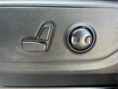 Used 2025 RAM 1500 Big Horn AWD/4WD image 14