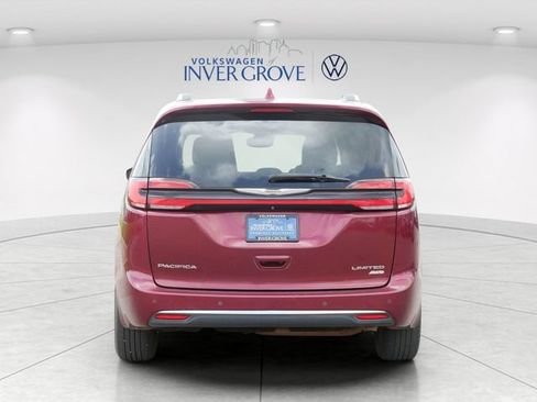 Used 2021 Chrysler Pacifica Limited w/ Premium & Safety Sphere Group AWD/4WD image 6