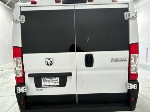 Used 2025 RAM ProMaster 2500 w/ U-Haul Equipment Group FWD image 7