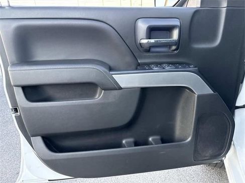 Used 2018 Chevrolet Silverado 1500 LT w/ All Star Edition image 13