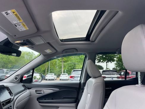 Certified 2025 Honda Ridgeline RTL image 29