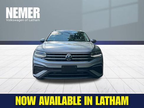 Used 2024 Volkswagen Tiguan SE AWD/4WD image 6