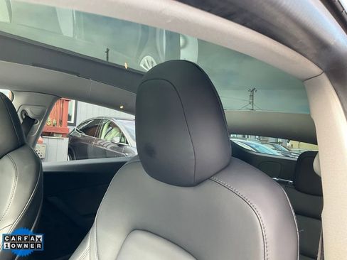Used 2020 Tesla Model Y Long Range image 18