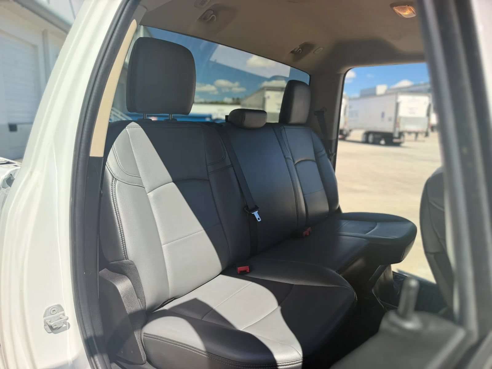 Used 2020 RAM 3500 Tradesman RWD image 23