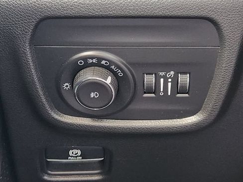 Certified 2023 Jeep Grand Cherokee L Limited AWD/4WD image 22