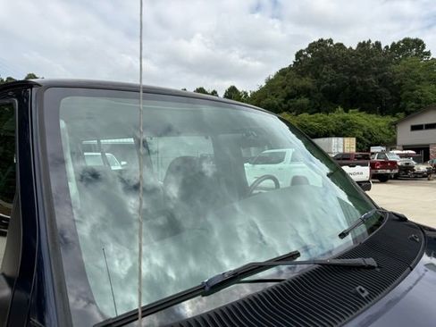 Used 2003 Ford E-350 and Econoline 350 XL RWD image 20