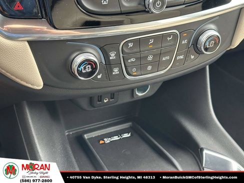 Used 2023 Chevrolet Traverse LT FWD image 26
