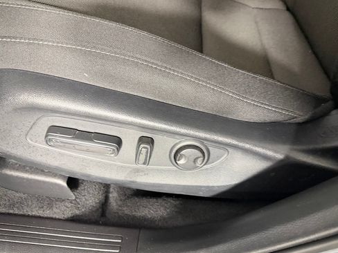 Used 2025 Honda CR-V EX image 21