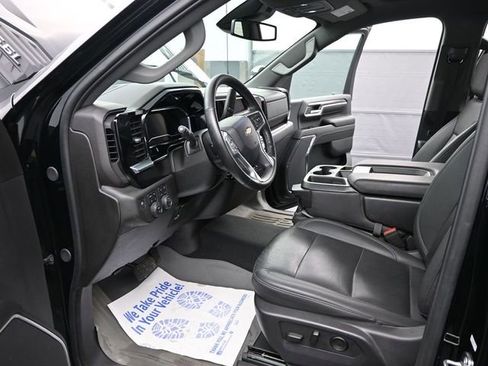 Used 2024 Chevrolet Silverado 2500 LTZ image 9