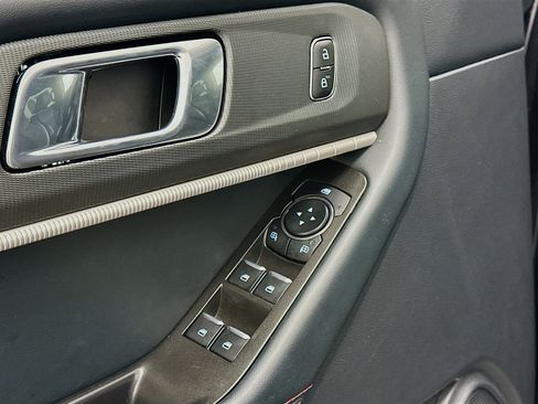 Used 2025 Ford Explorer ST-Line image 15