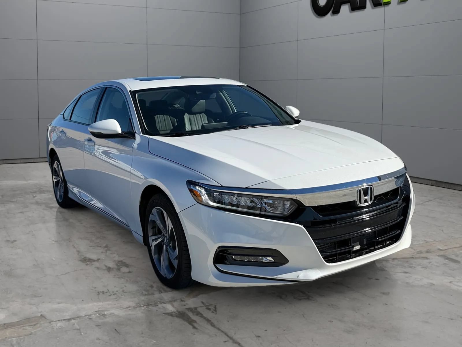 Used 2020 Honda Accord EX-L image 4