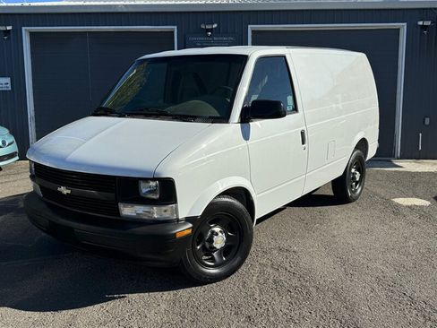 Used 2005 Chevrolet Astro RWD image 1