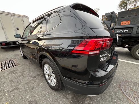 Used 2020 Volkswagen Tiguan S image 5
