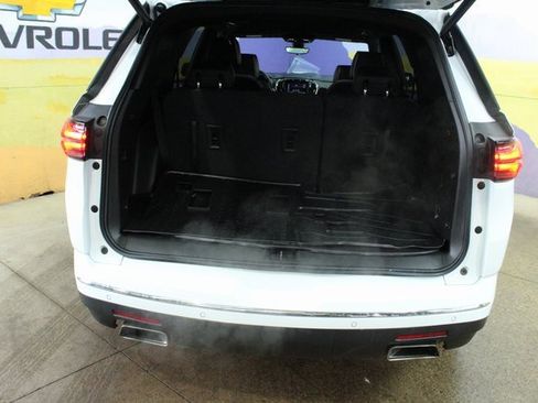 Certified 2023 Chevrolet Traverse Premier w/ LPO, Floor Liner Package image 13