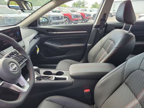 New 2026 Nissan Altima 2.5 SR FWD image 8