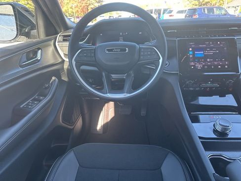 New 2025 Jeep Grand Cherokee Altitude w/ Trailer Tow Package image 14