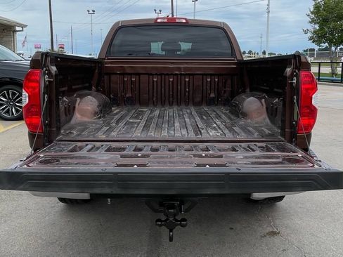 Used 2016 Toyota Tundra SR5 AWD/4WD image 11