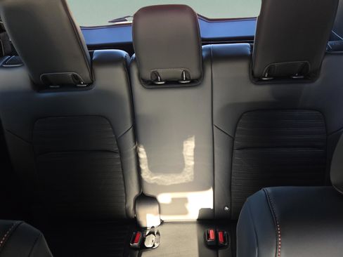 Used 2025 Nissan Pathfinder Rock Creek image 12