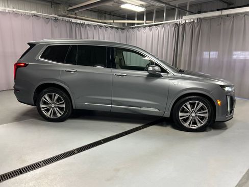 Used 2021 Cadillac XT6 Premium Luxury image 8