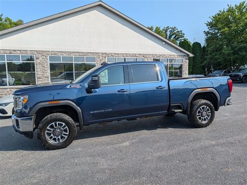 Used 2021 GMC Sierra 2500 SLE w/ SLE Value Package; AWD/4WD image 3