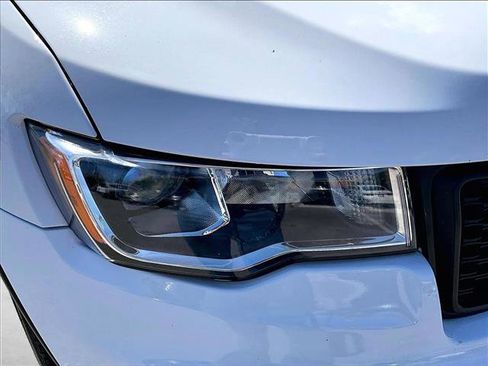 Used 2017 Jeep Grand Cherokee Limited RWD image 28