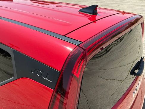 Used 2022 Kia Soul LX FWD image 15