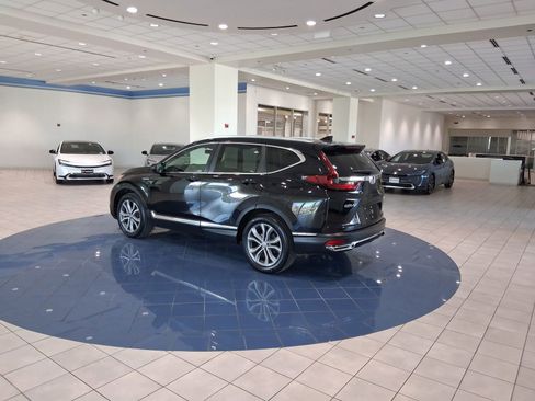Used 2020 Honda CR-V Touring image 4