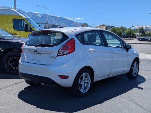 Used 2019 Ford Fiesta SE FWD image 4