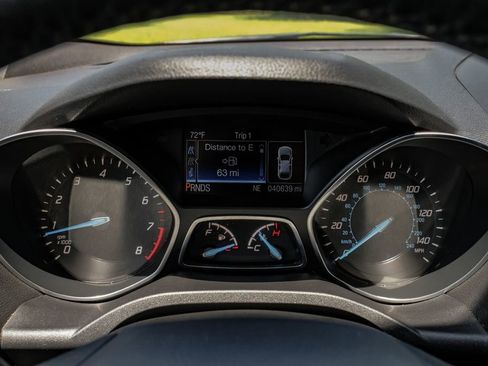 Used 2015 Ford Escape Titanium FWD image 22