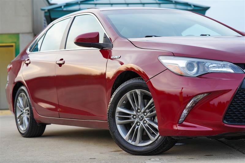 Used 2017 Toyota Camry SE w/ Moonroof Package FWD image 10