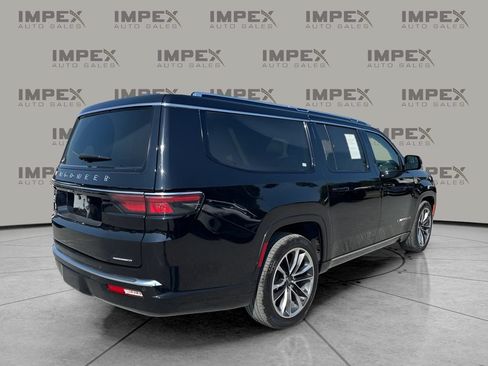 Used 2024 Jeep Wagoneer L Series III w/ Premium Group I AWD/4WD image 5