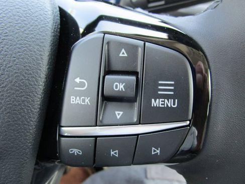 New 2024 Ford Escape SE w/ PHEV Premium Package image 33